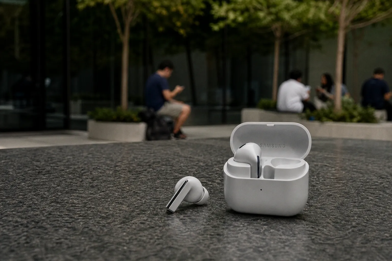 Samsung Quietly Drops Galaxy Buds 3 FE to Near Black Friday Pricing to Clear Out 2025 Earbuds on Amazon