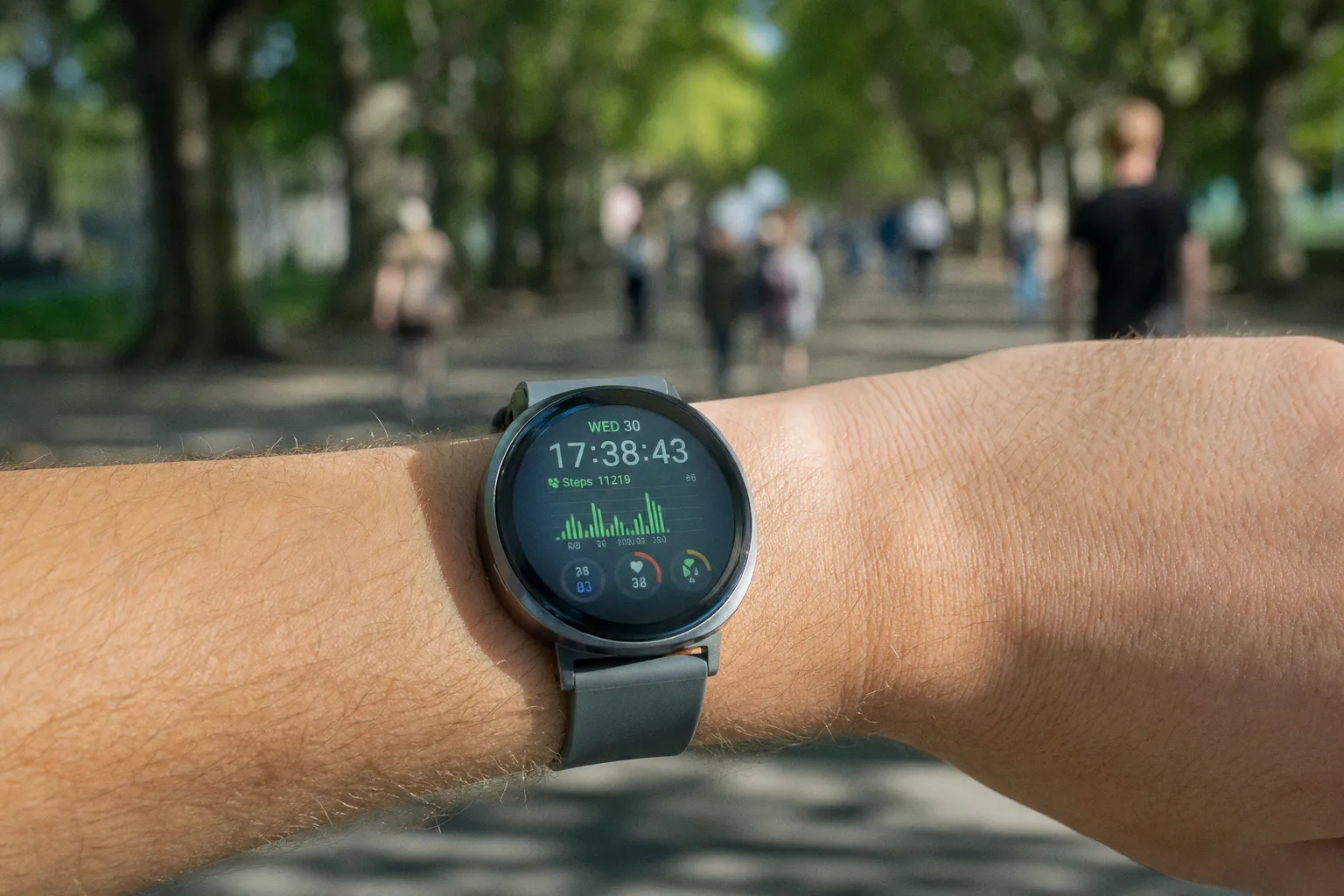 The Samsung Galaxy Watch 8 LTE model is still at a record-low price on Amazon!